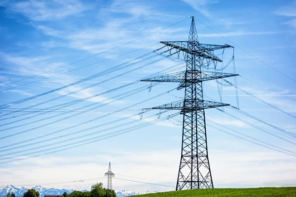 Los nuevos equipos de distribución de energía son un centro clave que conecta la nueva generación de energía con las redes eléctricas tradicionales.